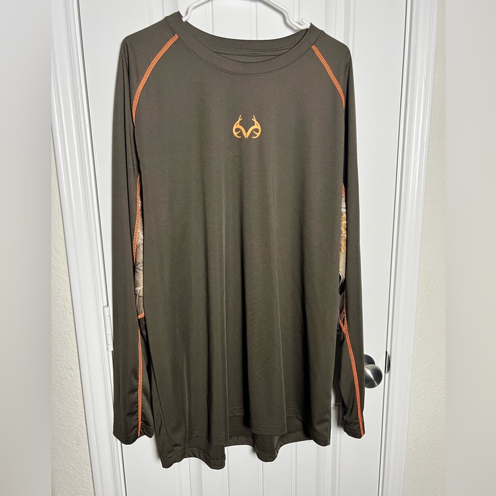 Men’s long sleeve RealTree dri fit shirt